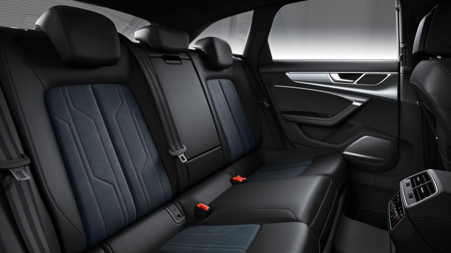 Интерьер Audi A6 50 TDI Allroad Quattro 2019 года  (WW) (фото 7 из 29)